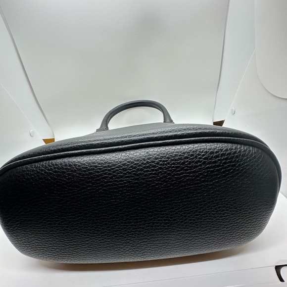 🔥🔥On Sale! Priced Reduced🔥🔥 Gucci Mini Dome Bag - Picture 3 of 5